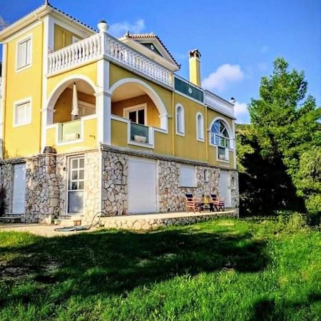 Vila Kalielaia Mouzákion Zewnętrze zdjęcie